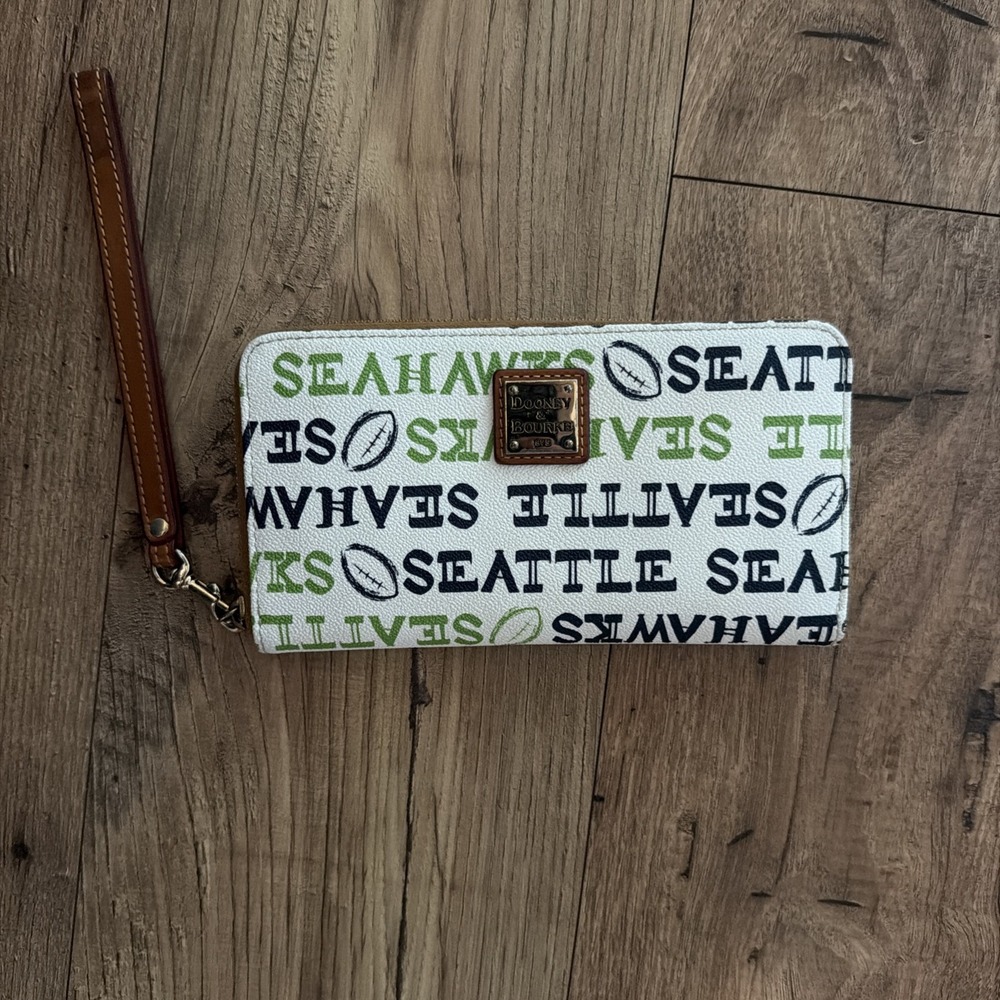 Dooney & Bourke Seattle Seahawks NFL Doodle zip-around wristlet